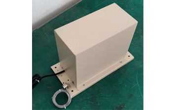 閘門(mén)開(kāi)度儀在控制液壓?jiǎn)㈤]機(jī)時(shí)信號(hào)防跳變的裝置及方法